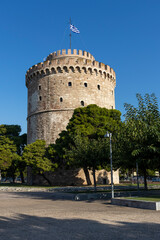 Fototapeta na wymiar White Tower in city of Thessaloniki, Greece