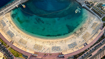 Fototapeta na wymiar Vista aérea playa de Amadores, Gran Canaria, Canarias,