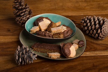 Weihnachtskekseessen, kuchen, dessert, süss, backwaren, kekse, teller, weihnachten, weihnachtsgebäck, gebäck, köstlich, plätzchen, lecker, baked, weihnachtskekse, zimtschnecke, orangenkeks, thermomix,