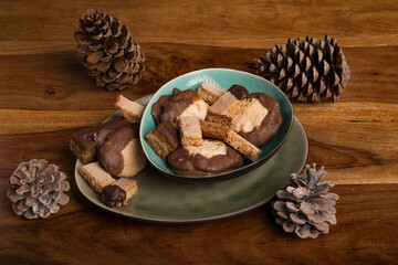 Weihnachtskekseessen, kuchen, dessert, süss, backwaren, kekse, teller, weihnachten, weihnachtsgebäck, gebäck, köstlich, plätzchen, lecker, baked, weihnachtskekse, zimtschnecke, orangenkeks, thermomix,