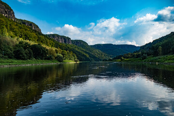 Fototapeta na wymiar labe river at the northern czech border