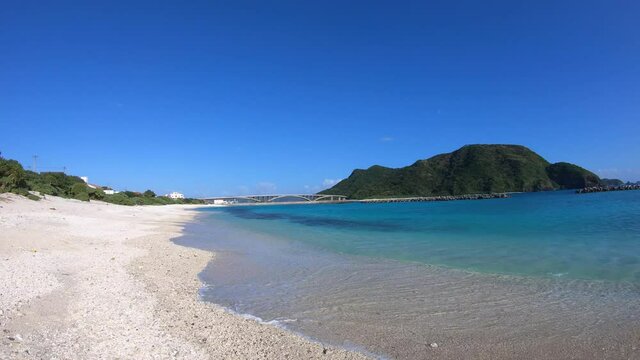 夏の終わりの晴れた日の慶良間諸島（阿嘉島）前浜ビーチ