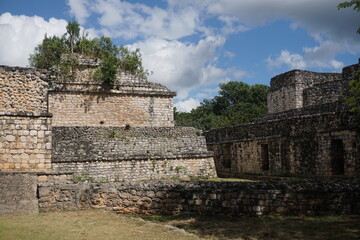 mayan pyramid