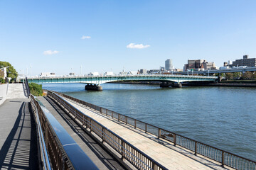 Fototapeta na wymiar 東京隅田川　言問橋の風景