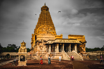Le grand temple de Tanjore ou temple Brihadeshwara a été construit par le roi Raja Raja Cholan à Thanjavur, Tamil Nadu. C& 39 est le temple le plus ancien et le plus haut d& 39 Inde. Ce temple inscrit au patrimoine de l& 39 UNESCO