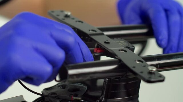Sports bike repair process. How to build a bike from scratch in a studio