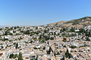 Fototapeta na wymiar Panoramic view of Granada in Andalusia with its white walls.
