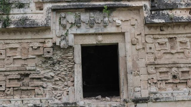Chichen Itza temple landmark of Yucatan, Mexico.
