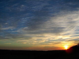 Obraz premium Sunrise sky over the valley