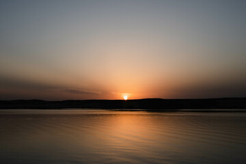 Fototapeta premium Puesta de sol en el lago Nasser