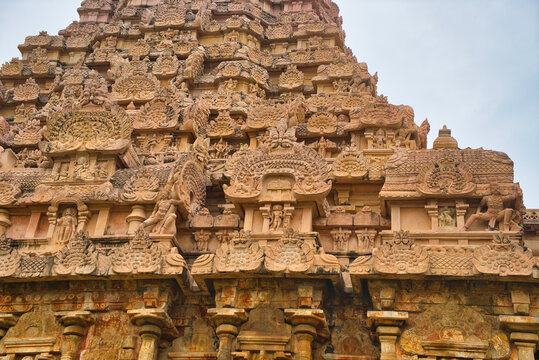 Brihadisvara Temple, Partial overview of Gangaikunda Temple. Adi Kumbeswarar Temple, Kumbakonam is a Hindu temple dedicated to the deity Shiva. Tamil Nadu, India.