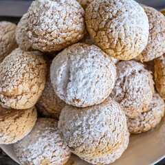 Craquelins
