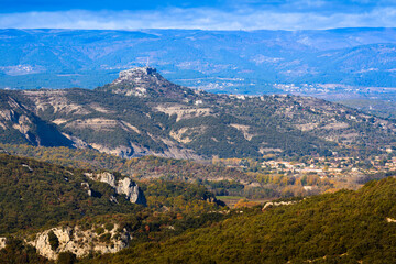 Fototapeta na wymiar Landscape and peak at Gorges de l'Ardeche