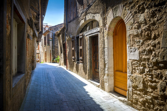 Roads of Lautrec village