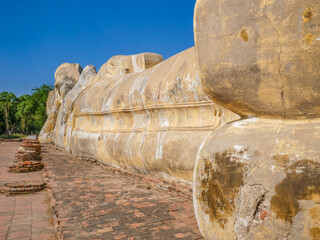 Liegender Buddha aus Stein