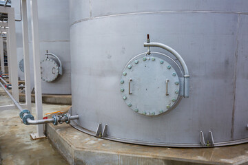 Stainless steel silos in the chemical industry