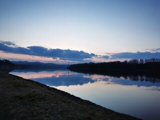 Fototapeta premium sunrise over the lake