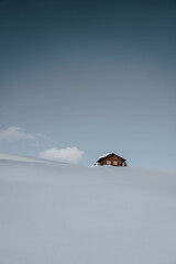 Einsames Haus im Schnee. Lonley House in the snow. 