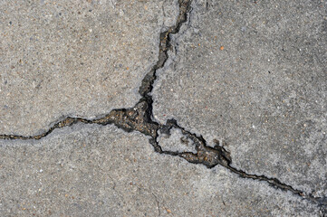 cracked concrete wall
