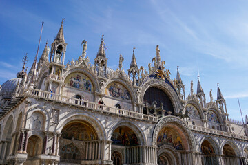 Fototapeta na wymiar architectural detail of the Basilicata San Marco in downtown Venice