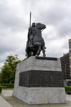 staute of King Boleslaw Chrobry in downtown Wroclaw