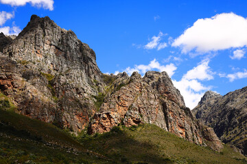 Fototapeta na wymiar A view of the Du Toitskloof mountains near Paarl