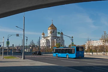 Foto op Canvas View of the Cathedral of Christ the Savior in Moscow from the Bolshoi Kamenny Bridge © Firefly