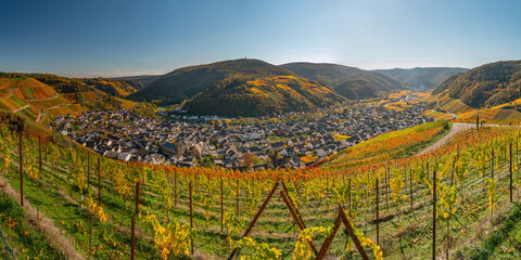 Dernau an der Ahr im Herbst, Deutschland