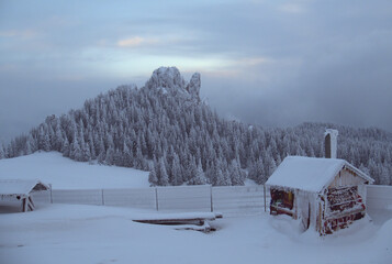 Hut overlooking Pietrele Doamnei