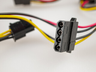 4-pin power connector for all PATA hard disk drives and optical disk drives, peripherals and case...