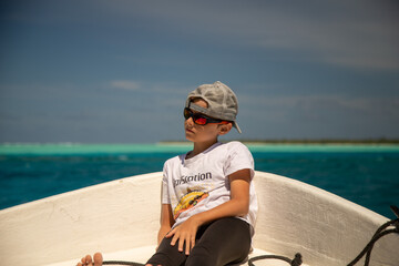 Regard perdu dans le bleu