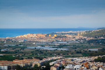 Fototapeta na wymiar Paysage et ville de Malgrat De Mar en Espagne