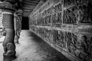 Thiru Parameswara Vinnagaram or Vaikunta Perumal Temple is a temple dedicated to Vishnu, located in Kanchipuram in the South Indian state of Tamil Nadu - One of the best archeological sites in India