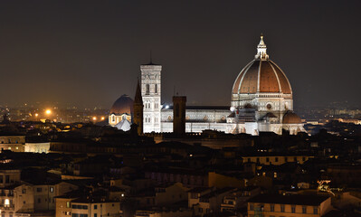 Fototapeta premium Spectacular night view of the Cathedral of Santa Maria del Fiore seen from Piazzale Michelangelo. Italy