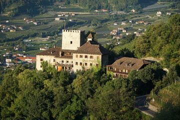 Fototapeta na wymiar Südtirol Dorf Tirol