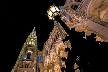 Fototapeta premium Old fashioned lantern and Hungarian parliament at night, Budapest