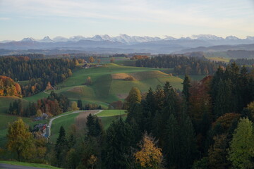 Naklejka premium Herbst im Berner Oberland und Emmental