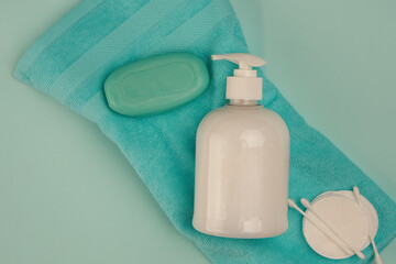 Obraz na płótnie Canvas liquid soap hygiene body care accessories bathroom supplies
