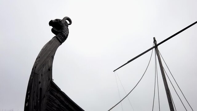 dragon head on Drakkar ships