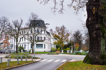 Spätherbst Hamburg Harvestehude Straßenkreuzung