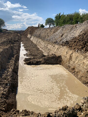 zalany wykop  © X plus