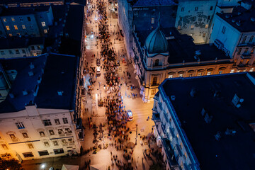 Piotrkowska podczas przemarszu kobiet © rozentuzjazmowany