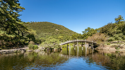 Fototapeta na wymiar 【香川県　高松市】栗林公園の中の偃月橋 