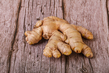 Natural organic raw ginger root