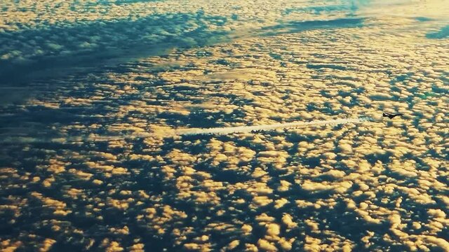 Inversion trail behind the aircraft