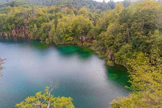 Plitvice lakes national park HD wallpaper - free download