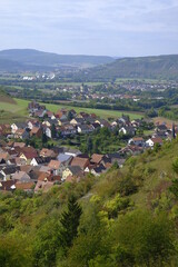 Fototapeta na wymiar Landschaft im NSG Trockengebiete bei Machtilshausen, Landkreis Bad Kissingen, Unterfranken, Franken, Bayern, Deutschland