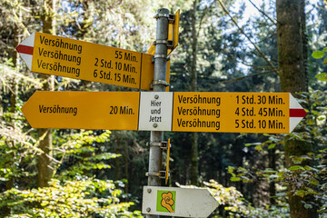 Wegweiser "Versöhnungsweg", Eschenbach, Kanton Luzern, Schweiz