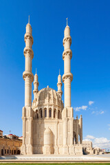 Fototapeta na wymiar Heydar Mosque in Baku