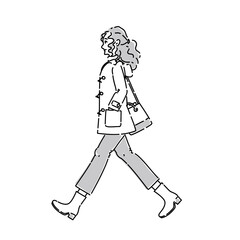 歩く女性　全身横向き